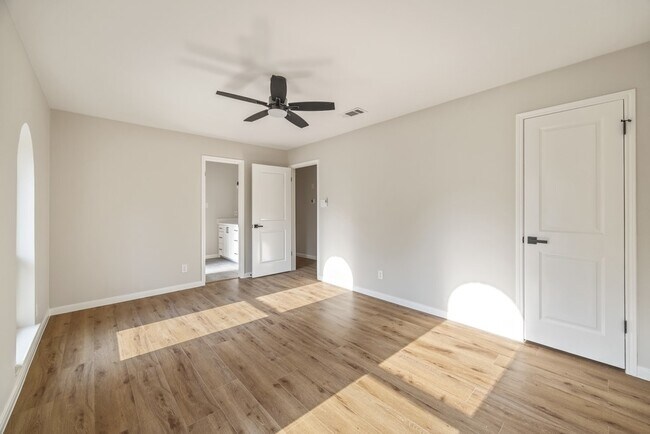 Building Photo - 2906 Riata Ln