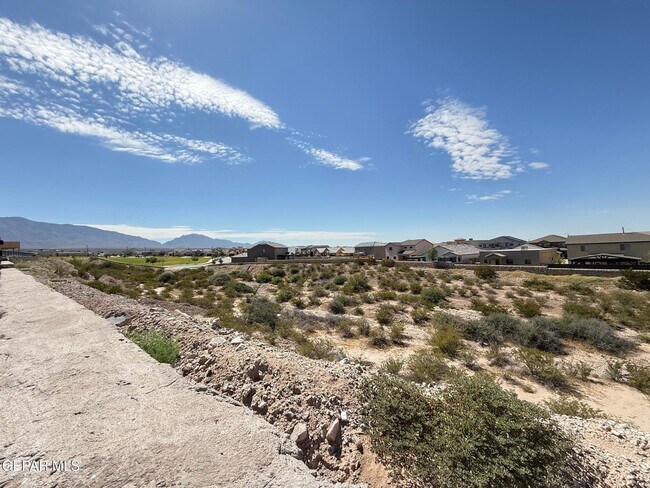 Building Photo - 7792 Enchanted Pk Dr