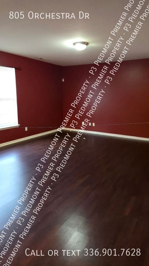 Building Photo - 805 Orchestra Dr