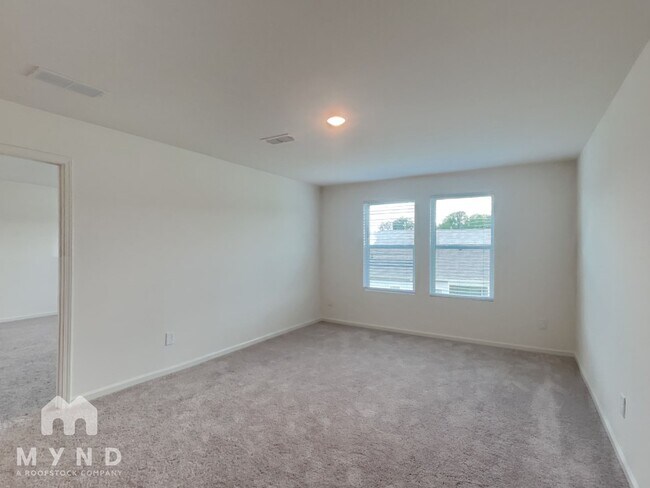 Building Photo - 1128 Centerview Dr