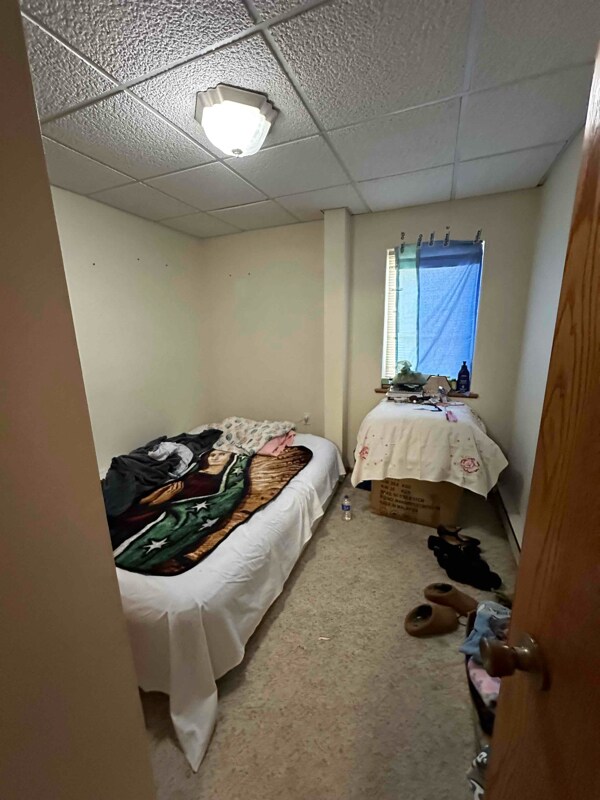 Building Photo - 320 Oak Ave N