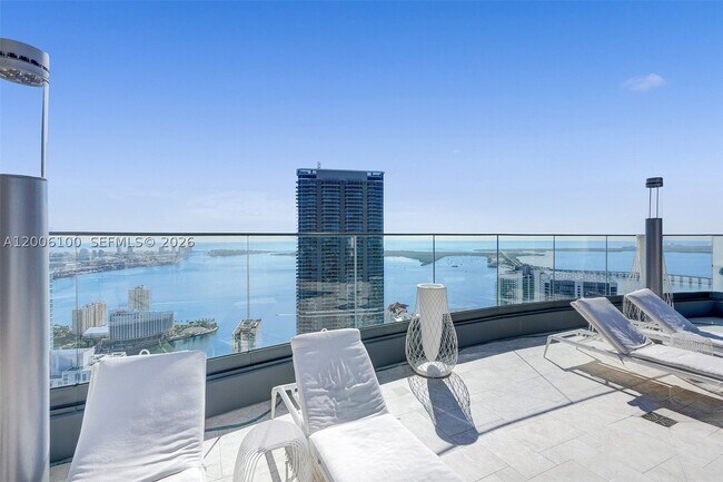 Building Photo - 1000 Brickell Plaza