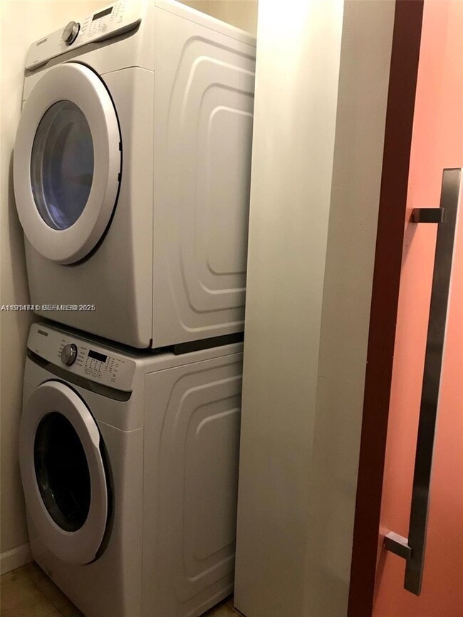 Building Photo - 3634 NW 83rd Ln