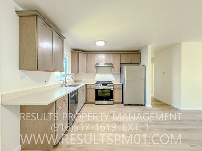 Building Photo - Completely remodeled 4 Bedroom home