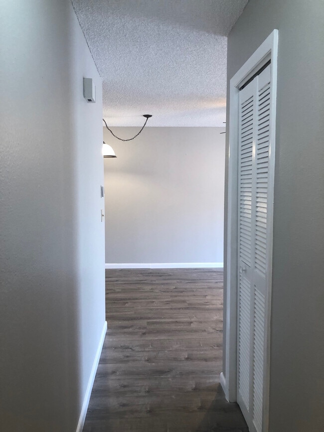 Building Photo - 4008 El Merita Ct