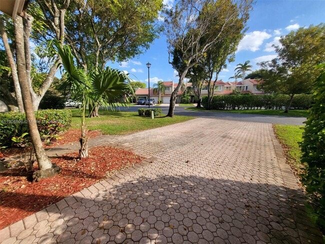 Building Photo - 10253 NW 52nd Ln