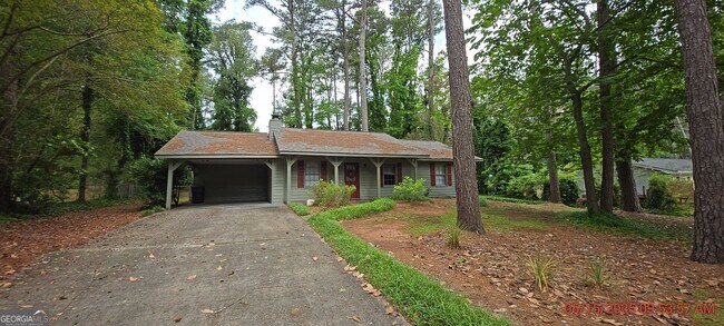 Primary Photo - 3937 Woodland Cir SE