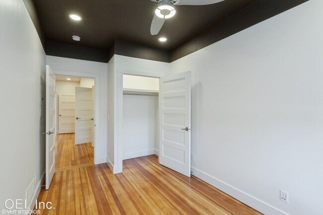 Building Photo - 3 br, 1 bath House - 321 Main Street