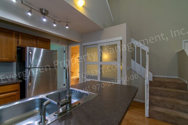 Building Photo - 3565 Windmill Dr