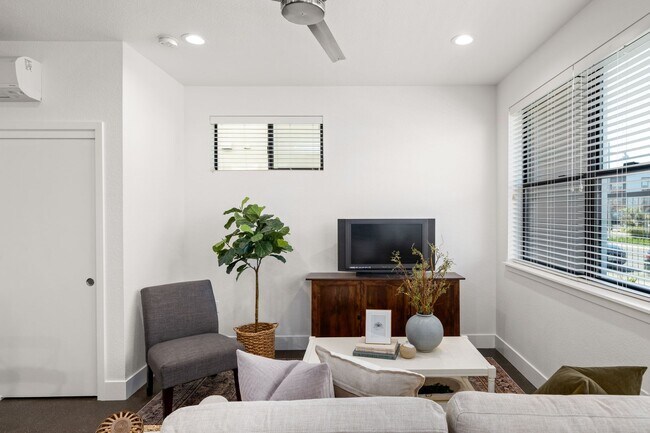 Building Photo - The Boulevards