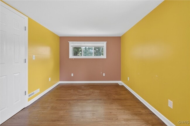 Building Photo - 111 Patricia Ln