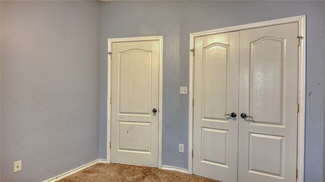Building Photo - 2542 Windrose Dr