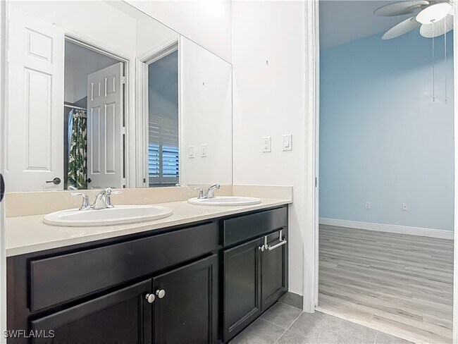 Building Photo - 5088 Rimini Ave