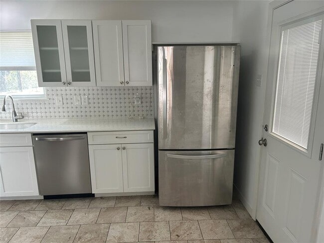 Building Photo - 5301 Ravensdale Ln