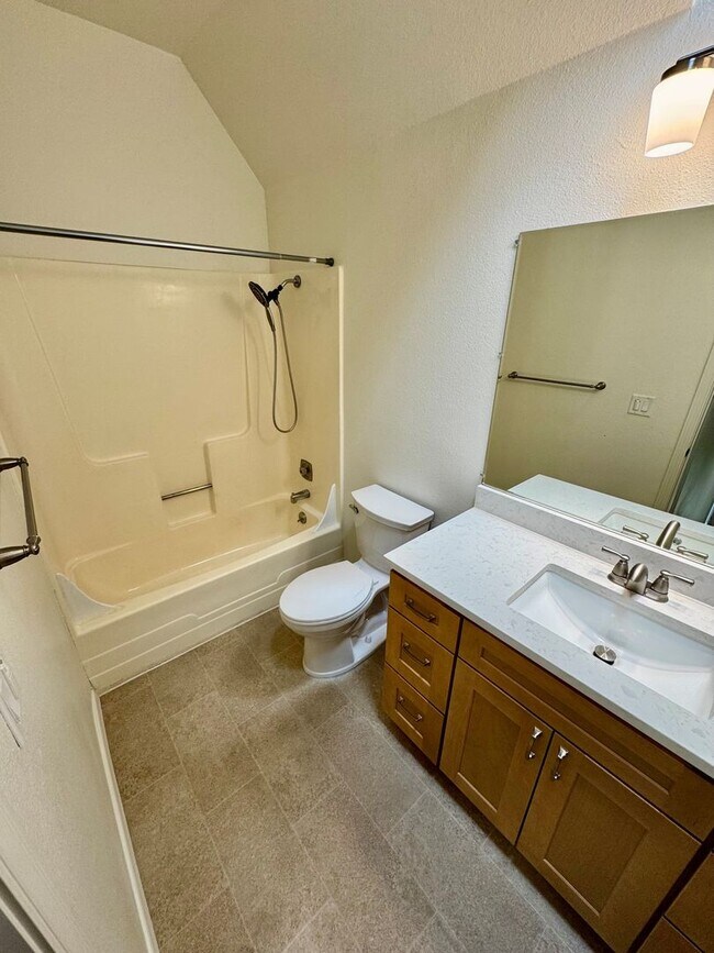 Building Photo - NEWLY RENOVATED Two-Story Townhouse By Ave...