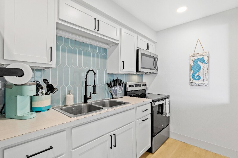 Building Photo - 174 Trinidad St