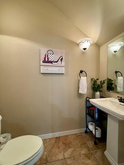 Building Photo - 592 N Longfellow Ln