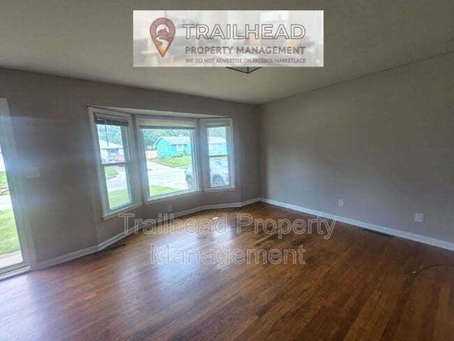 Building Photo - 13629 Applewood Dr