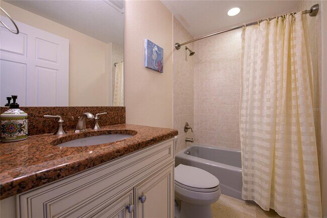 Building Photo - 15 Somerset St