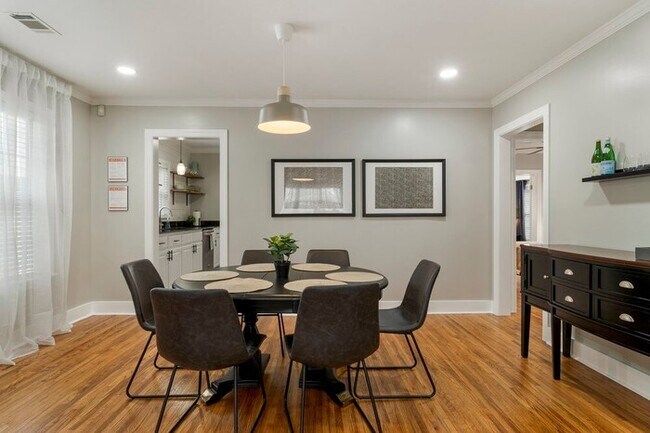 Building Photo - Enchanting Home @TU & Cherry Street