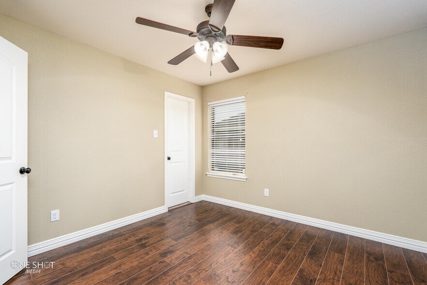 Building Photo - 350 Miss Ellie Ln