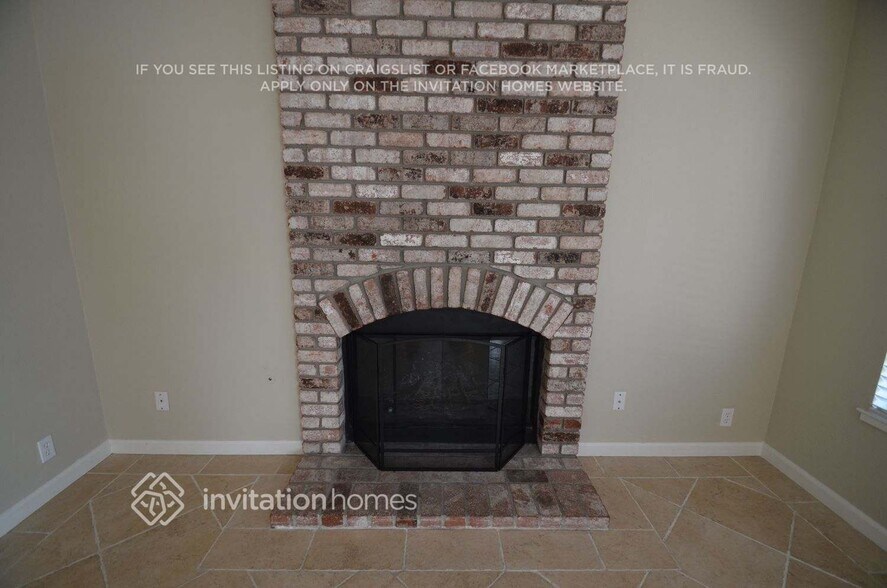 Building Photo - 4436 Deerfield Dr