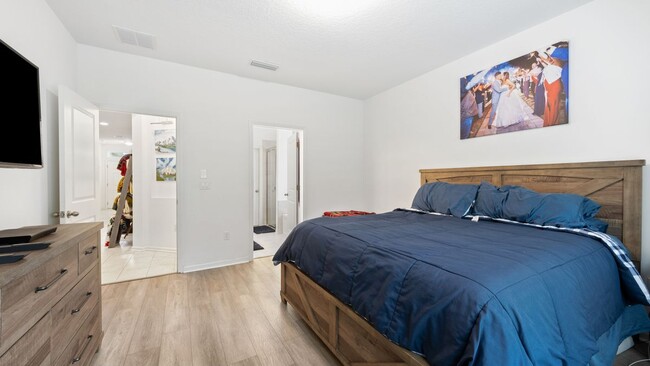 Building Photo - 613 Lancewood Ct