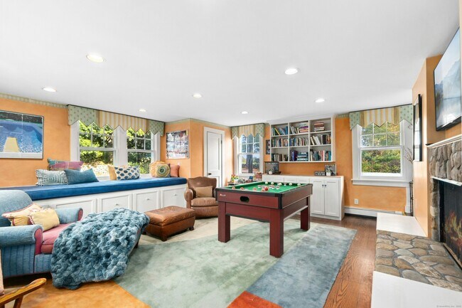 Building Photo - 561 Middlesex Rd