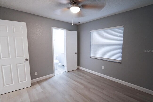 Building Photo - 1810 E 143rd Ave