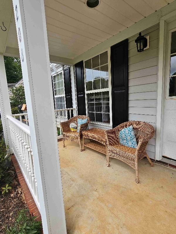Building Photo - 1208 Raintree Dr