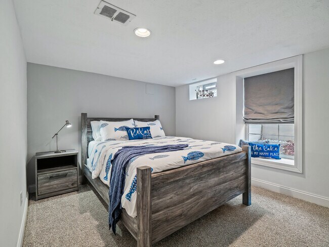 Building Photo - 32414 Lake Rd