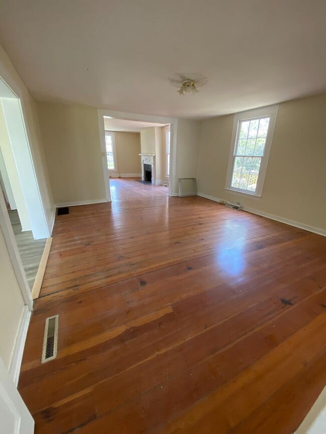 Building Photo - Lawn Care Included!!