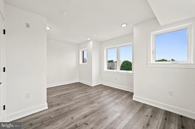 Building Photo - 1514 S 22nd St