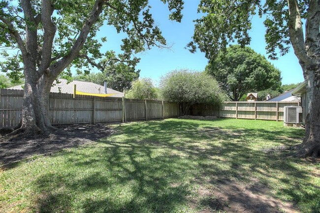 Building Photo - 419 Heatherwood Ct