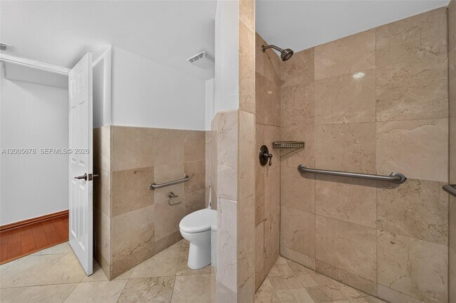 Building Photo - 1237 Aduana Ave