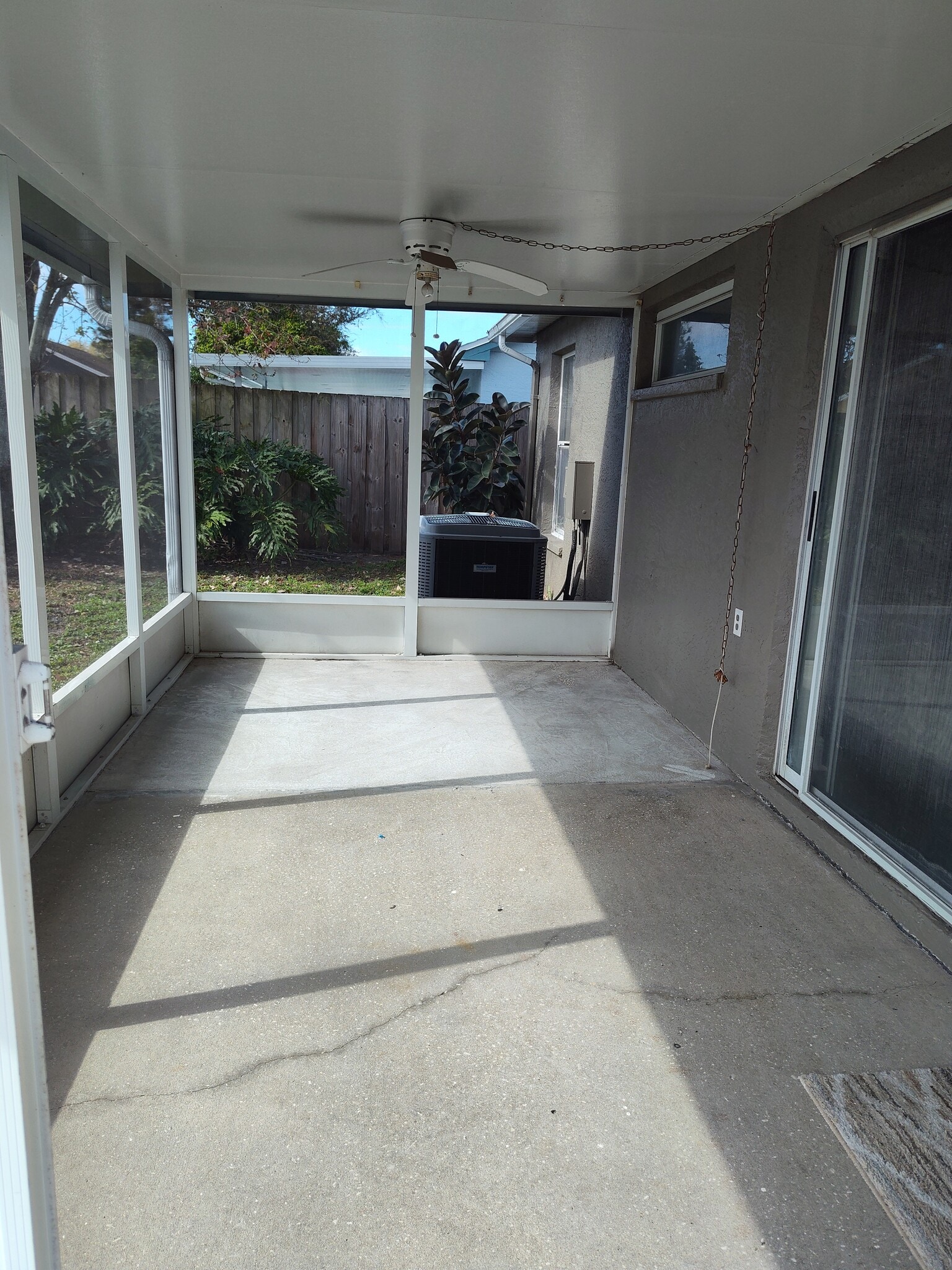 Building Photo - 5202 Oceanside Ct