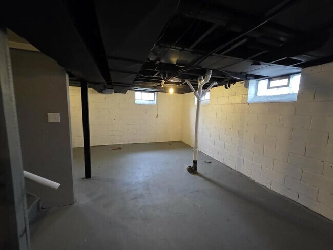 Building Photo - 12799 Elmdale St