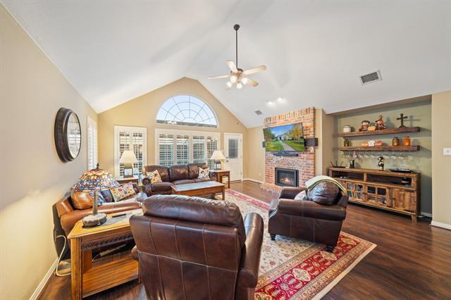 Building Photo - 14881 Holly Leaf Dr