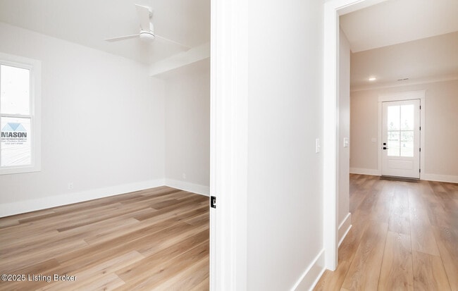 Building Photo - 6100 Passionflower Dr