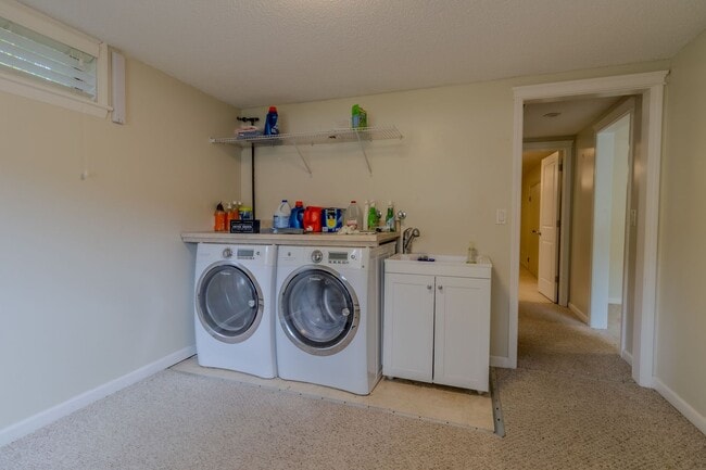 Building Photo - Live Large – Gorgeous Home with 4 Beds, 3 ...