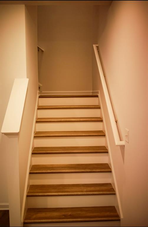 Building Photo - 129 Elijah St