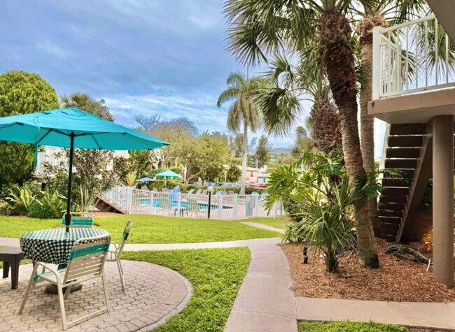 Building Photo - 3225 NE 16th St