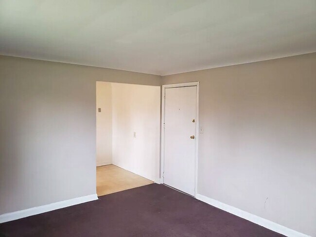 Building Photo - 7598 Boleyn Dr