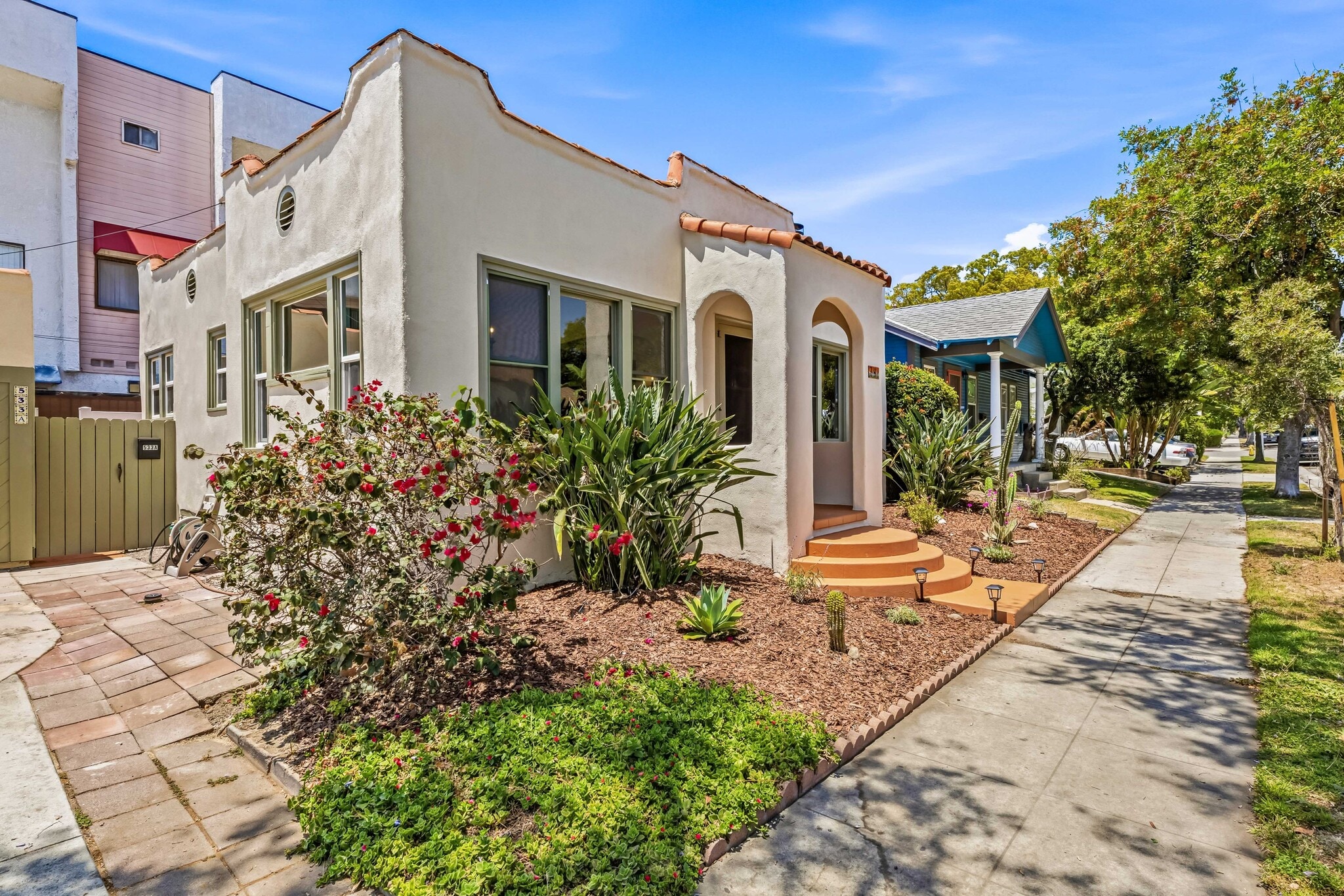 Building Photo - 741 Granada St