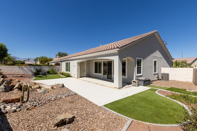 Building Photo - 40378 Corte San Carlos