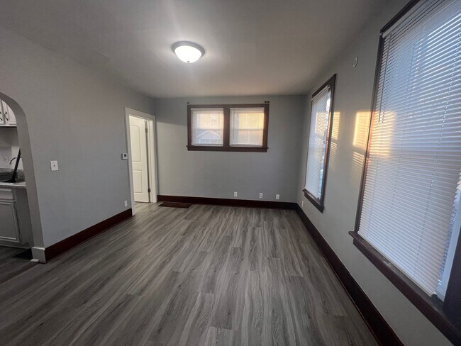 Building Photo - Moline Single Family Home