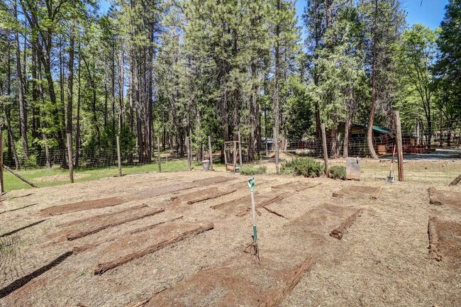 Building Photo - 30408 Whitmore Rd