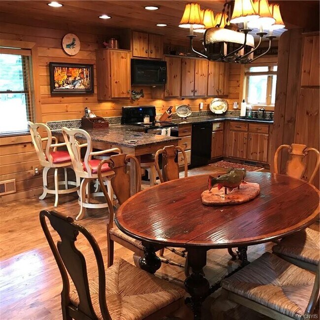 Building Photo - 52 Buck Lake Rd