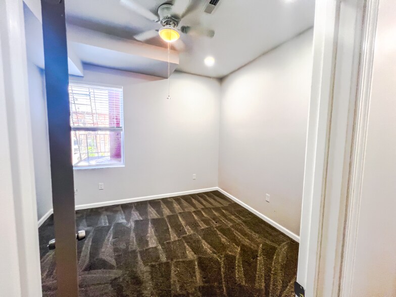 Building Photo - 2023 McCulloh St