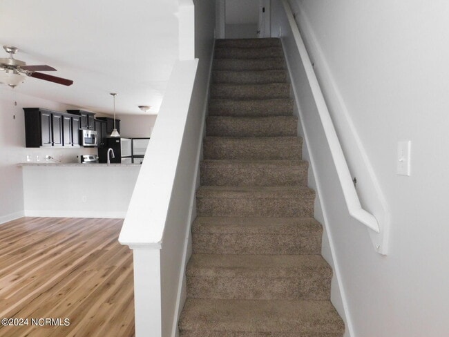 Building Photo - 108 Meadow Way